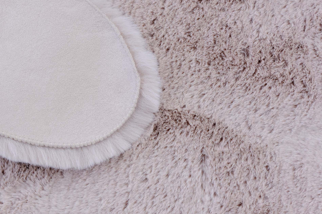 Dolce Vita Rug Rabbit Fur Carpets