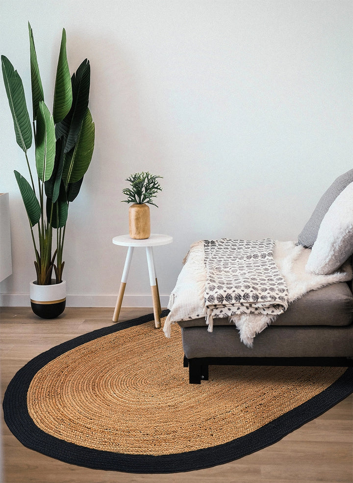 Dolce Vita Agra Black Oval Hand-Made Jute Rug