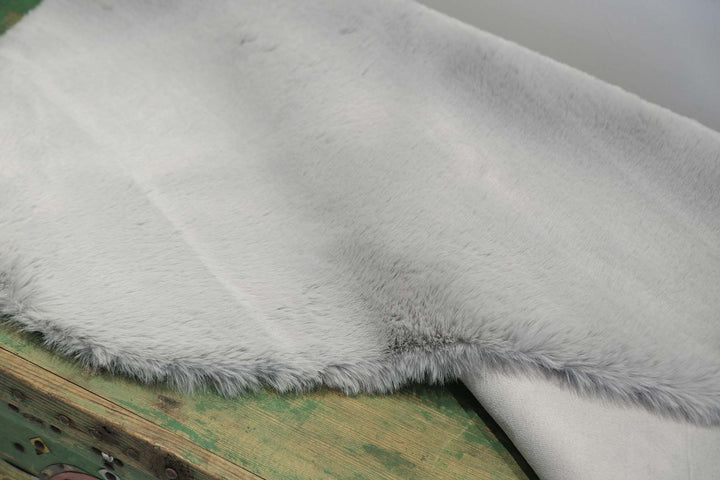 Dolce Vita Rug Rabbit Fur Carpets